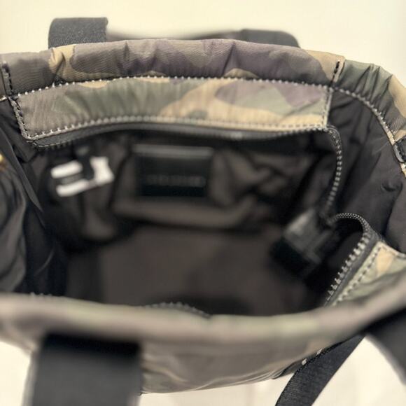 Best Price‼️MARC JACOBS 4S5HTT011H02 Small Nylon Tote Bag Camo Multi - Picture 7 of 16
